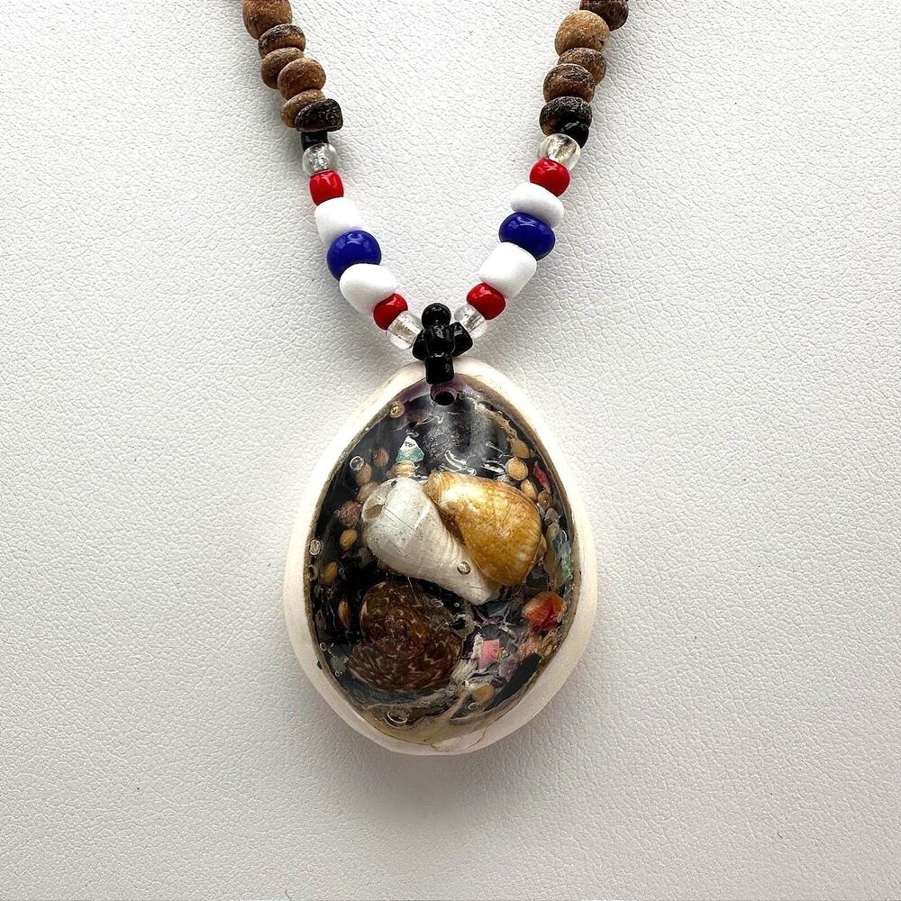 Vintage Shell Pendant Necklace Wooden Beads Boho Beach Folk Y2K Boho 70s 80s 90s
